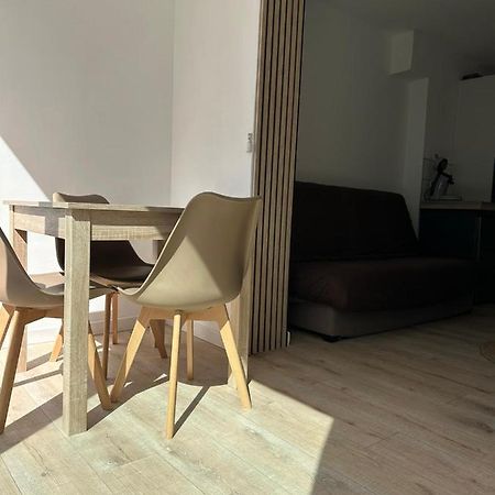Charmant Studio Neuf 150M Plage Sur Avenue Principale Climatise Et Parking Cavalaire-sur-Mer Exterior photo