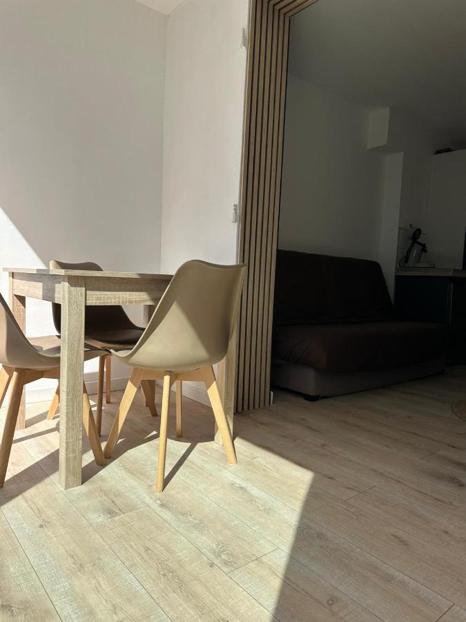 Charmant Studio Neuf 150M Plage Sur Avenue Principale Climatise Et Parking Cavalaire-sur-Mer Exterior photo